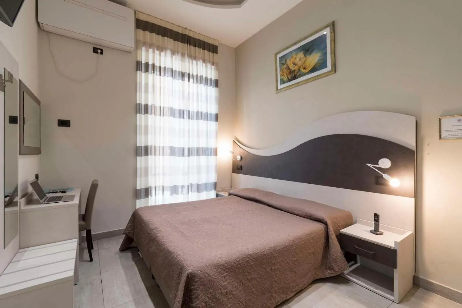 מרינה די מסה Hotel Roma