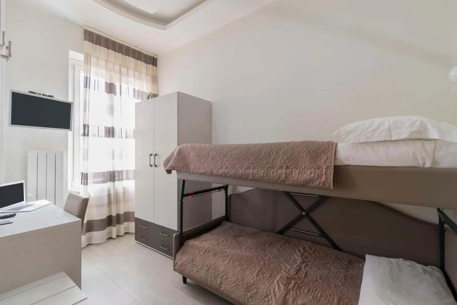 מרינה די מסה Hotel Roma
