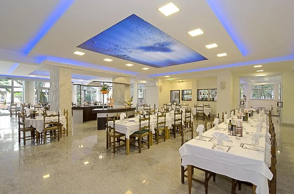 ***  מרינה די מסה Hotel Roma איטליה